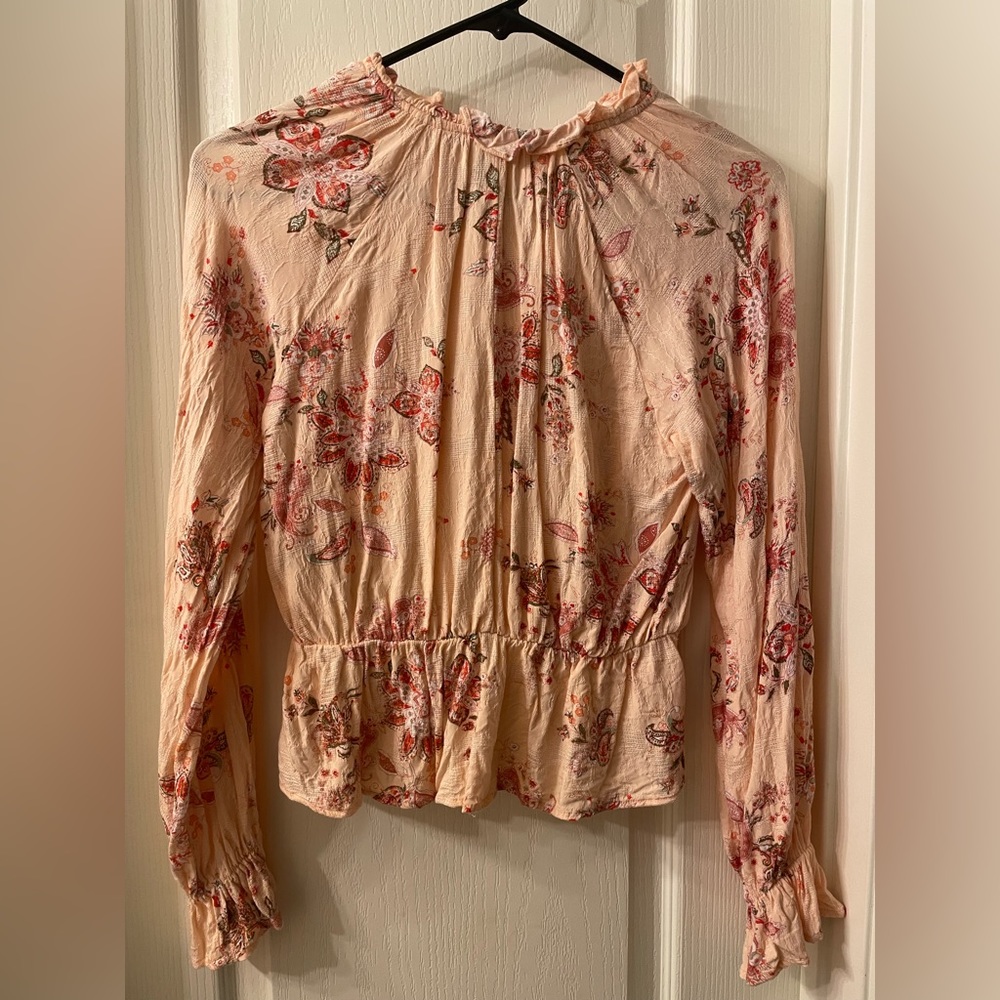 FOREVER 21 blouse SIZE S, peach color.
